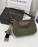 CLEVER & KETCH小眾設計包包女包2025新款復古腋下包女士單肩包生日禮物送女朋友 墨綠色【兔子掛件】 曬單實(shí)拍圖