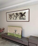 摩馬藝品馬到成功國畫(huà)中式客廳裝飾畫(huà)辦公室掛畫(huà)沙發(fā)背景畫(huà)徐悲鴻八駿圖 黑色經(jīng)典實(shí)木畫(huà)框 75x180 曬單實(shí)拍圖