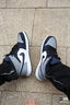 耐克（NIKE）球鞋定制  Air Jordan 1 Mid AJ1影子灰藍復(fù)古男子中幫籃球鞋 影子灰藍 定制款不支持退換 贈送 40 全新 假一賠三 曬單實拍圖