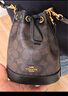 蔻馳（COACH）【官方授權(quán)店】女包DEMPSEY小號(hào)水桶包斜挎包送女友老婆禮物 CW299IMXAQ深棕色 曬單實(shí)拍圖