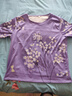 RGPX夏季仿真絲絲冰絲短袖t恤女中老年媽媽裝50-60歲洋氣寬松遮肚上衣 紫色花 2XL 建議【125-140斤】 曬單實(shí)拍圖