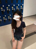 微光里 藏藍色獨特別致V領釘扣修身顯瘦短袖T恤女夏設計感小眾短款上衣 藏藍色 短袖【S】 曬單實拍圖