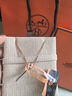 愛馬仕（HERMES）Mini Pop H項(xiàng)鏈 玫瑰金鏈條橢圓立體琺瑯項(xiàng)鏈送女友節(jié)日送禮 白色玫瑰金H147992FO49 鏈長40cm吊墜0.7*0.9cm 曬單實(shí)拍圖