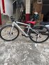 百琦平把公路車(chē)F1城市自行車(chē)成年人入門(mén)變速車(chē)內(nèi)置車(chē)燈鎂合金輪組車(chē)圈 格雷灰 S碼  適合身高：1.60-1.68M 曬單實(shí)拍圖