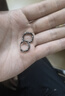 VAN CRUDE ANNORA999足銀耳環(huán)男士感素圈2024新款潮流女單只黑色耳釘男款禮物 S999足銀黑色12mm一對 曬單實拍圖