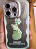 涵雪趙露思綠色小熊適用蘋果16promax手機殼新款iPhone15帶掛繩13鏡頭全包防摔殼12可愛11高級女14plus 【羽紗銀底-綠邊氣球小熊】自帶鏡頭膜+手鏈 iPhone 16pro 曬單實拍圖