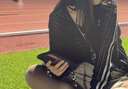 UNIFREE【25年夏款】學院運動風簡約刺繡活力減齡寬松短款連帽外套 黑色 S 曬單實拍圖