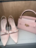 CHARLES&KEITH鱷魚紋凱莉包手提斜挎婚包包女包生日禮物CK2-50270880-1 Light Pink淺粉色（新色） S 曬單實拍圖