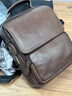 ANDSEEYOU品牌 單肩包男 復古手工頭層牛皮休閑包 時(shí)尚男青年斜挎包 真皮商務(wù)背包 小手提包潮 淺棕色 小牛皮 曬單實(shí)拍圖