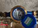 皇朗數(shù)字水表旋翼濕式自來水表家用絲扣4分6分冷水表配加厚銅接頭 LXS-20銅罩銅接頭6分 曬單實拍圖