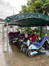 喜芝悅加厚戶外油布伸縮雨棚四腳傘停車遮陽棚酒席帳篷店鋪擺攤專用防水 加粗棚架+厚油布頂布 3米寬4米長【4腳】 曬單實拍圖