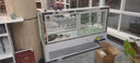 樂創(chuàng)（lecon） 商用蛋糕柜展示柜 冷藏水果甜品保鮮柜壽司西點柜歐式無邊框風(fēng)冷玻璃冰柜 弧形風(fēng)冷+除霧保濕（黑色后開門） 0.7米臺式【放臺面】 曬單實拍圖