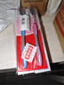 高露潔（Colgate）勁白系列小蘇打牙膏牙刷套裝（牙膏北美留蘭味 120g×3+牙刷×3） 曬單實拍圖