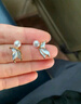 老鳳祥S925通體銀魚尾小流蘇耳釘高級感女氣質(zhì)耳飾七夕情人節(jié)禮物女生 魚尾小流蘇耳釘925銀*品牌禮盒 曬單實(shí)拍圖