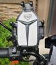 星盾霸電動(dòng)車(chē)手機(jī)支架摩托車(chē)防震防抖八爪魚(yú)小頭盔遮陽(yáng)擋雨萬(wàn)向球旋轉(zhuǎn)騎行導(dǎo)航代駕快遞外賣(mài)員專(zhuān)用 黑色橫梁升級(jí)穩(wěn)固八爪款  免工具安裝 曬單實(shí)拍圖