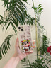 素洛油畫小新適用蘋果16promax手機殼卡通趣味iphone15pro可愛搞怪情侶14plus男女硅膠13小羊皮防摔軟 【黃帽子小新】古董白小羊皮硅膠軟殼 iPhone 13 曬單實拍圖