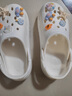 名創(chuàng)優(yōu)品（MINISO）洞洞鞋男女夏季外穿涼鞋防滑厚底踩屎感包頭涼拖鞋 卡其+海洋星星 曬單實(shí)拍圖