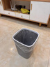 莎愛(ài)潔垃圾桶家用大容量簡(jiǎn)約衛生筒客廳衛生間紙簍雜物桶廚房果皮清潔箱 壓圈固定加厚耐用【大號格調灰】 曬單實(shí)拍圖