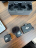 大疆DJI Mic Mini 迷你無線麥克風(fēng) 降噪領(lǐng)夾麥克風(fēng) 戶外采訪直播 vlog 手機相機微小型原聲級收音麥 DJI Mic Mini（兩發(fā)一收） 官方標配（不含 Lightning 連接頭） 曬單實拍圖