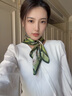 CARNEGIE&KEITH絲巾女100%桑蠶絲小方巾領(lǐng)巾高檔七夕情人禮物媽媽長(zhǎng)輩教師節(jié)禮物 花卉蝴蝶【高級(jí)感禮盒裝】 曬單實(shí)拍圖