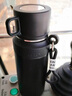 膳魔師（THERMOS）316不銹鋼保溫杯大容量男便攜帶茶隔女泡茶杯子戶外水杯水壺 黑色800ML316內(nèi)膽+便攜提繩 曬單實(shí)拍圖