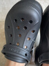 卡駱馳crocs貝拉洞洞鞋厚底拖鞋|210062 黑色-001 36/37(220mm)  曬單實拍圖