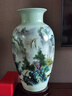 景德鎮(zhèn)陶瓷器新中式影青粉彩瓷花瓶工藝品客廳擺件家居酒柜玄關(guān)書(shū)房電視柜辦公室博古架茶室裝飾品瓷瓶擺設(shè) 青釉粉彩兩岸青山觀音瓶（配旋轉(zhuǎn)底座+證書(shū)） 曬單實(shí)拍圖