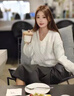 莜仙格2025小個(gè)子秋冬裝套裝女針織背帶連衣裙奶系穿搭感毛衣裙子兩件套 黑色裙子【單件】 L 建議 100-110斤穿 曬單實(shí)拍圖