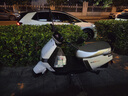 永久電動(dòng)摩托車2025新款72V黑金石墨烯長(zhǎng)續(xù)航NFC智能兩輪電摩電動(dòng)車 白色/1200W/前碟后鼓 72V23A-全新黑金石墨烯-整車發(fā)貨 曬單實(shí)拍圖