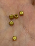 喜上眉梢喜飾黃金古法硬金金珠999足金轉(zhuǎn)運珠散珠3D硬金方糖方塊珠情侶禮 0.7g 4mm黃金方糖珠約7顆 曬單實拍圖