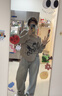 妙奕嘉長袖t恤女夏季新款女士t恤衫純欲上衣寬松隨性顯瘦遮肚子罩衫高級 美式慵懶風英文長袖卡其色罩衫 均碼 【建議85-120斤】 曬單實拍圖
