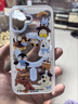 文初可愛(ài)圍巾企鵝磁吸支架適用iphone16pro手機殼蘋(píng)果15pro少女心新款男女防摔（殼子中間不是透明的） 圍巾jellycat動(dòng)物【單殼】白色款 iPhone 16 pro 曬單實(shí)拍圖