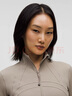 lululemon丨Define 女士運(yùn)動(dòng)短款?yuàn)A克 *羅紋 Nulu? 芯吸 LW3HB6S 暖褐灰 線(xiàn)上專(zhuān)售 M /8 曬單實(shí)拍圖