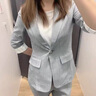晨芙小西裝外套女中袖休閑職業(yè)裝西服套裝氣質(zhì)網(wǎng)紅款時尚主持人工作服 88235單件灰色西裝 L 建議100-110斤 曬單實(shí)拍圖