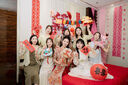 嘻吻樂(lè)結(jié)婚晨袍拍照道具婚禮接親游戲創(chuàng)意擺拍神器燈籠氛圍對(duì)聯(lián)喜字拍攝 曬單實(shí)拍圖