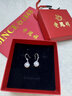 老鳳祥純銀珍愛(ài)珍珠耳飾女士純銀耳飾品耳墜養耳洞生日禮物送女友送閨蜜 今/明日達*珍愛(ài)珍珠耳環(huán)【品牌禮盒】 曬單實(shí)拍圖