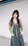 斐莉玥兩件套裝甜美小個子收腰牛仔吊帶連衣裙女+鏤空復(fù)古防曬針織開衫 [套裝]牛仔背帶裙+頭巾+綠色開 S 曬單實拍圖
