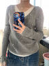 凡小如打底衫女秋冬針織長袖t恤假兩件修身v領(lǐng)內(nèi)搭可外穿顯瘦休閑上衣 灰色 M 【建議80-95斤】 曬單實(shí)拍圖