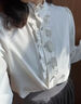 愛(ài)特愛(ài)（EITIE）復古宮廷風(fēng)木耳邊立領(lǐng)顯瘦百搭白襯衫春秋新款長(cháng)袖襯衣C2513816 極光白10 S (155) 曬單實(shí)拍圖