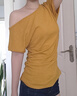貞喜氣斜領(lǐng)掐腰短袖T恤女裝夏季韓系收腰露肩肌理感上衣 姜黃色 S 曬單實(shí)拍圖