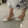 卓詩(shī)尼尖頭涼鞋女夏季仙女風(fēng)尖頭女包頭高跟鞋一字扣單鞋 米白色 36 曬單實(shí)拍圖