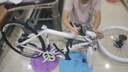 ICOLOUR變速死飛山地自行車男彎把單車公路車賽車實心胎雙碟剎成人女中學(xué) 不減震-白黑白24速40刀 曬單實拍圖