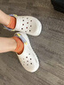 斯凱奇（Skechers）夏季女鞋洞洞鞋涼鞋增高厚底耐磨沙灘拖鞋小怪獸包頭洞洞鞋111581 白色/多彩色/WMLT 37 曬單實拍圖