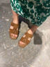 Bata無(wú)盡假日羅馬涼鞋女2025夏商場(chǎng)新款羊皮復(fù)古度假軟底涼鞋ARP27BL5 棕色 35 曬單實(shí)拍圖