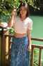 茯見藍色碎花油畫系帶半身裙女夏季高腰復古A字長裙子女裝套裝兩件套 白T恤+墨油半身裙+發(fā)圈 M 曬單實拍圖