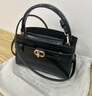 CHARLES&KEITH鱷魚紋凱莉包手提斜挎婚包包女包生日禮物七夕禮物CK2-50270880-1 Black黑色 S 曬單實拍圖