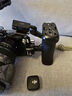 大疆（DJI）Mic Mini 無(wú)線麥克風(fēng) 專業(yè)錄音直播領(lǐng)夾無(wú)線小蜜蜂 手機(jī)相機(jī)單反vlog采訪降噪收音器 Mic Mini （一發(fā)一收）一拖一 官方標(biāo)配【不含 Lightning 手機(jī)連接頭】 曬單實(shí)拍圖