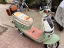 愛瑪電動摩托車Q7石墨烯鉛酸大電池長續(xù)航大功率豪華復(fù)古智能舒適電動車  木犀草綠 曬單實拍圖