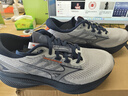 美津濃（MIZUNO）男鞋跑步鞋 25秋季新款網(wǎng)面透氣輕便競速跑鞋厚底緩震休閑運動(dòng)鞋 D1GH2511-03/平菇灰 /店長(cháng)推薦 40.5 (260mm) 尺碼偏大，請拍小半碼 曬單實(shí)拍圖