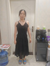 妍莉芬（yanlifen）裙子女2025年夏季法式御姐風黑色吊帶連衣裙收腰顯瘦海邊沙灘長裙 黑色連衣裙(送花朵) S 曬單實拍圖